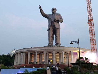 हैदराबाद में बाबा साहेब की 125 फीट ऊंची प्रतिमा का अनावरण, डॉ. आंबेडकर के पोते भी थे मौजूद